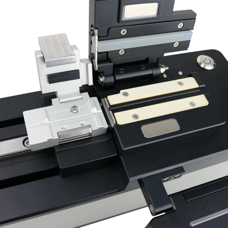 60~600μm包层大直径单芯光纤自动热剥机